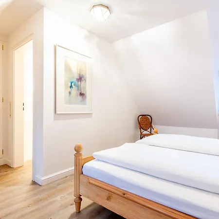 Casa de Férias Friesenhaus Kaeptn Hahn Hausteil 03 *